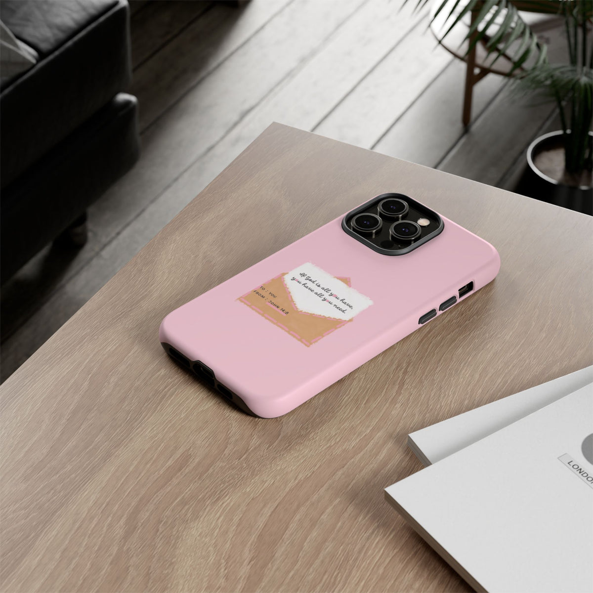 Christelijk telefoonhoesje God is alles wat je nodig hebt roze mat