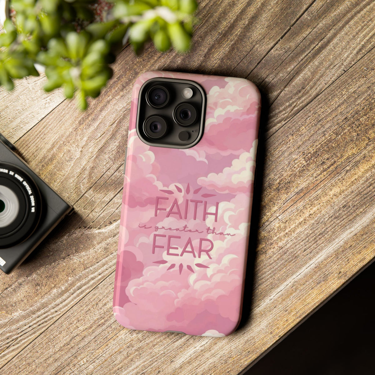 Christelijk telefoonhoesje Geloof is sterker dan angst roze mat