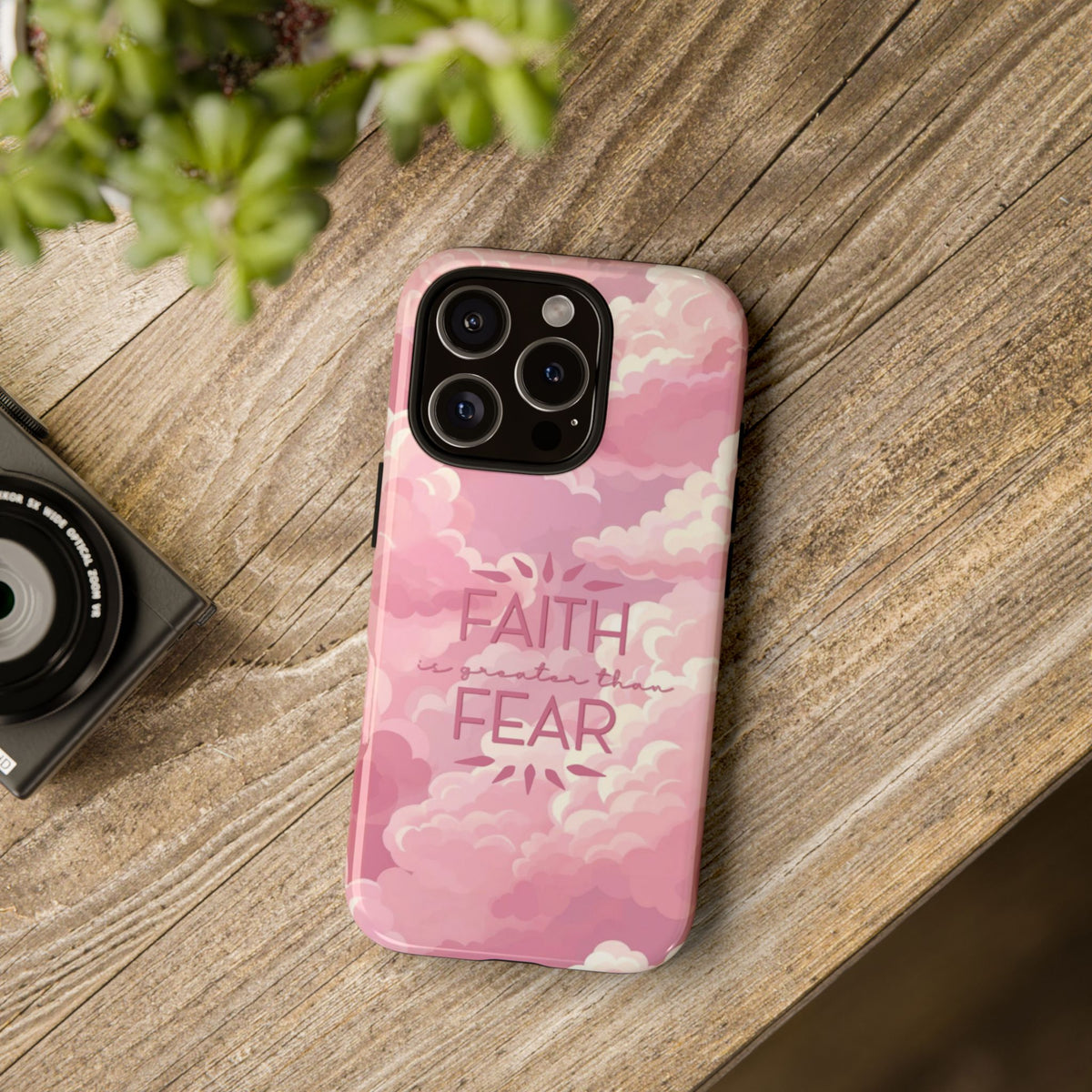 Christelijk telefoonhoesje Geloof is sterker dan angst roze mat