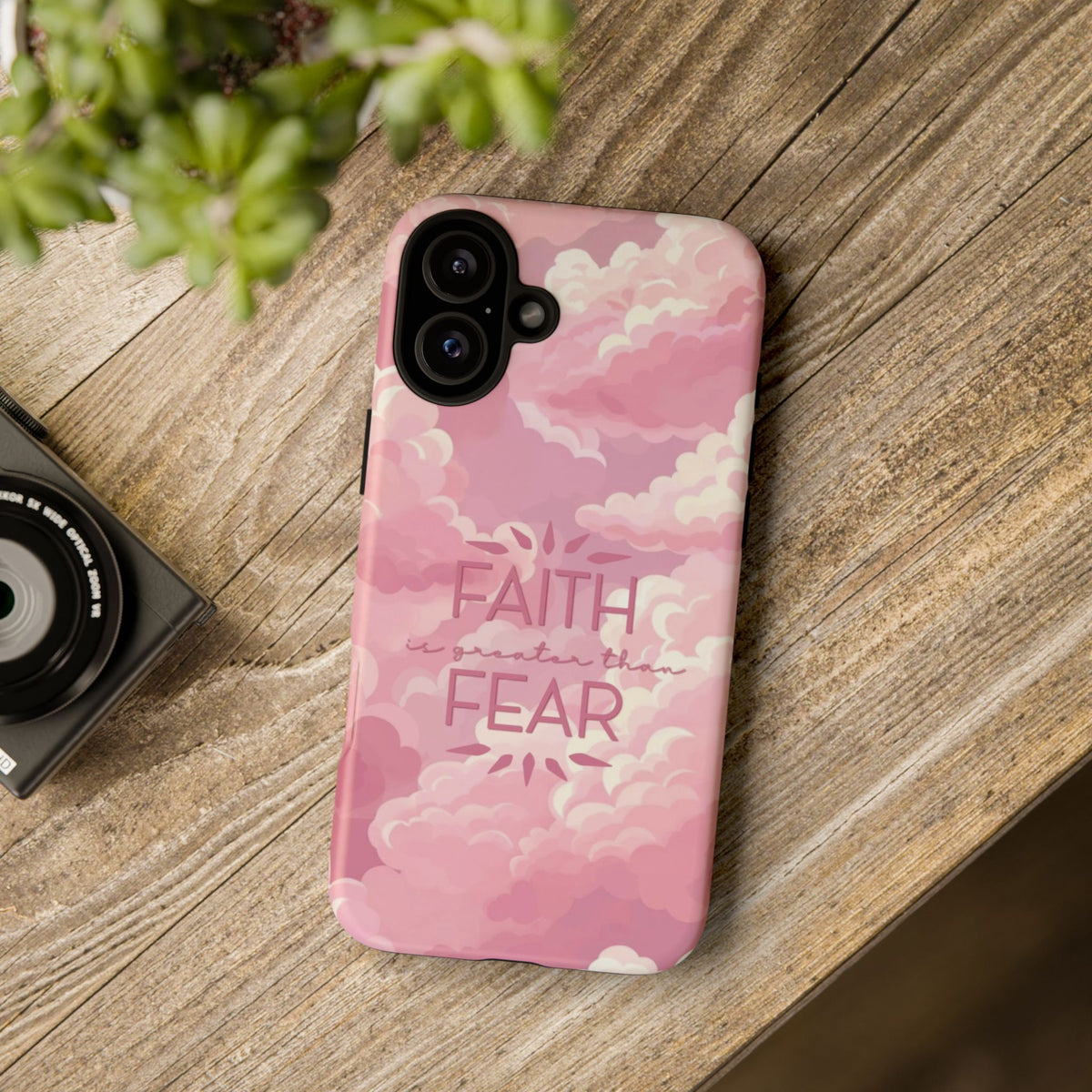 Christelijk telefoonhoesje Geloof is sterker dan angst roze mat