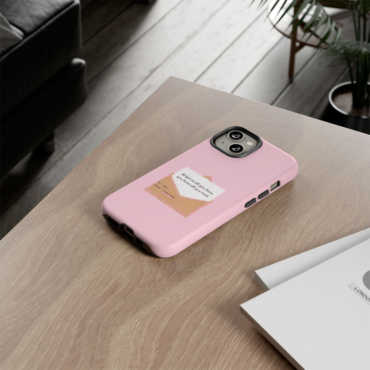 Christelijk telefoonhoesje God is alles wat je nodig hebt roze mat