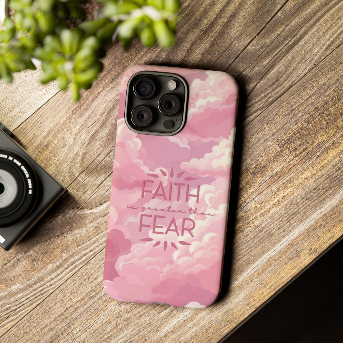 Christelijk telefoonhoesje Geloof is sterker dan angst roze mat