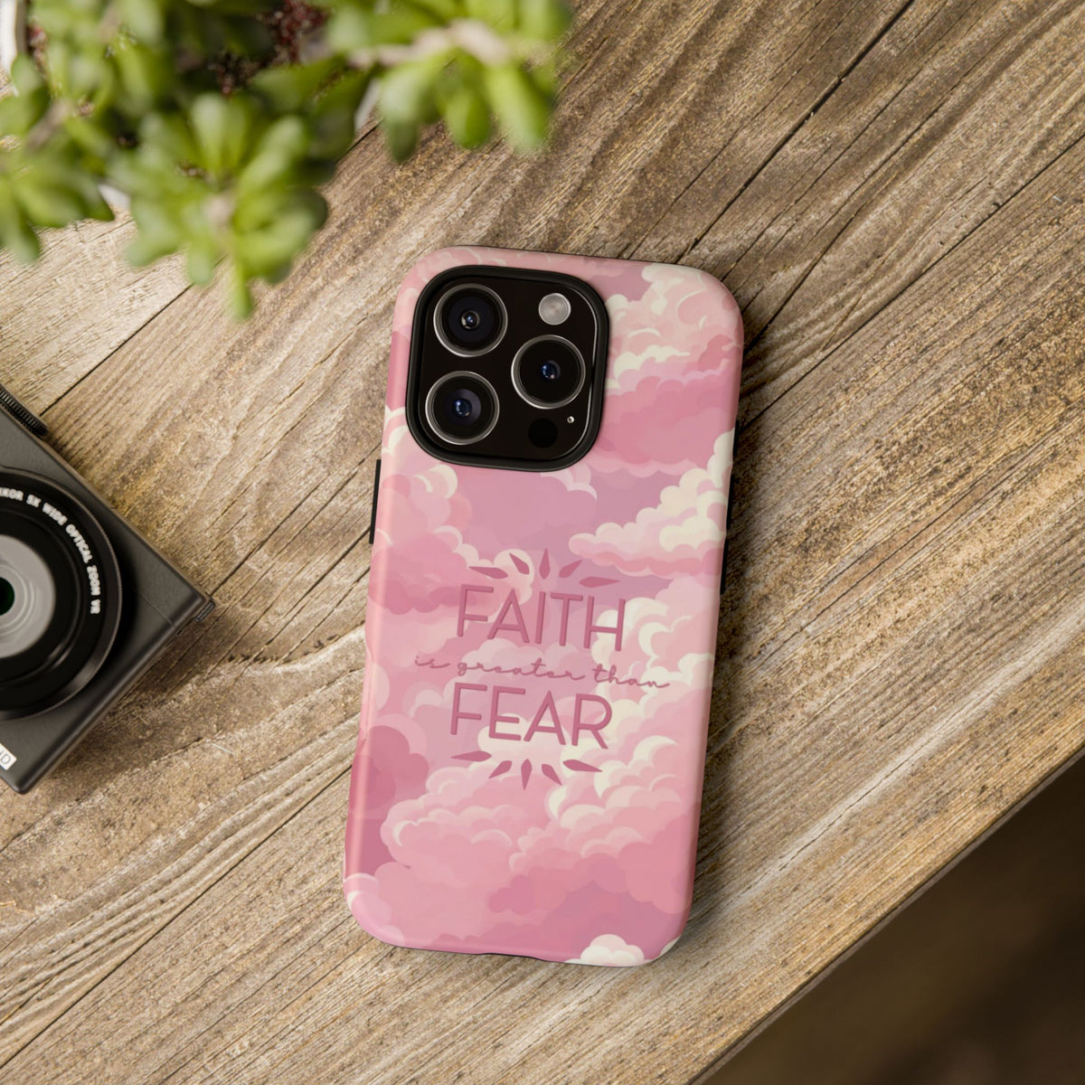 Christelijk telefoonhoesje Geloof is sterker dan angst roze mat