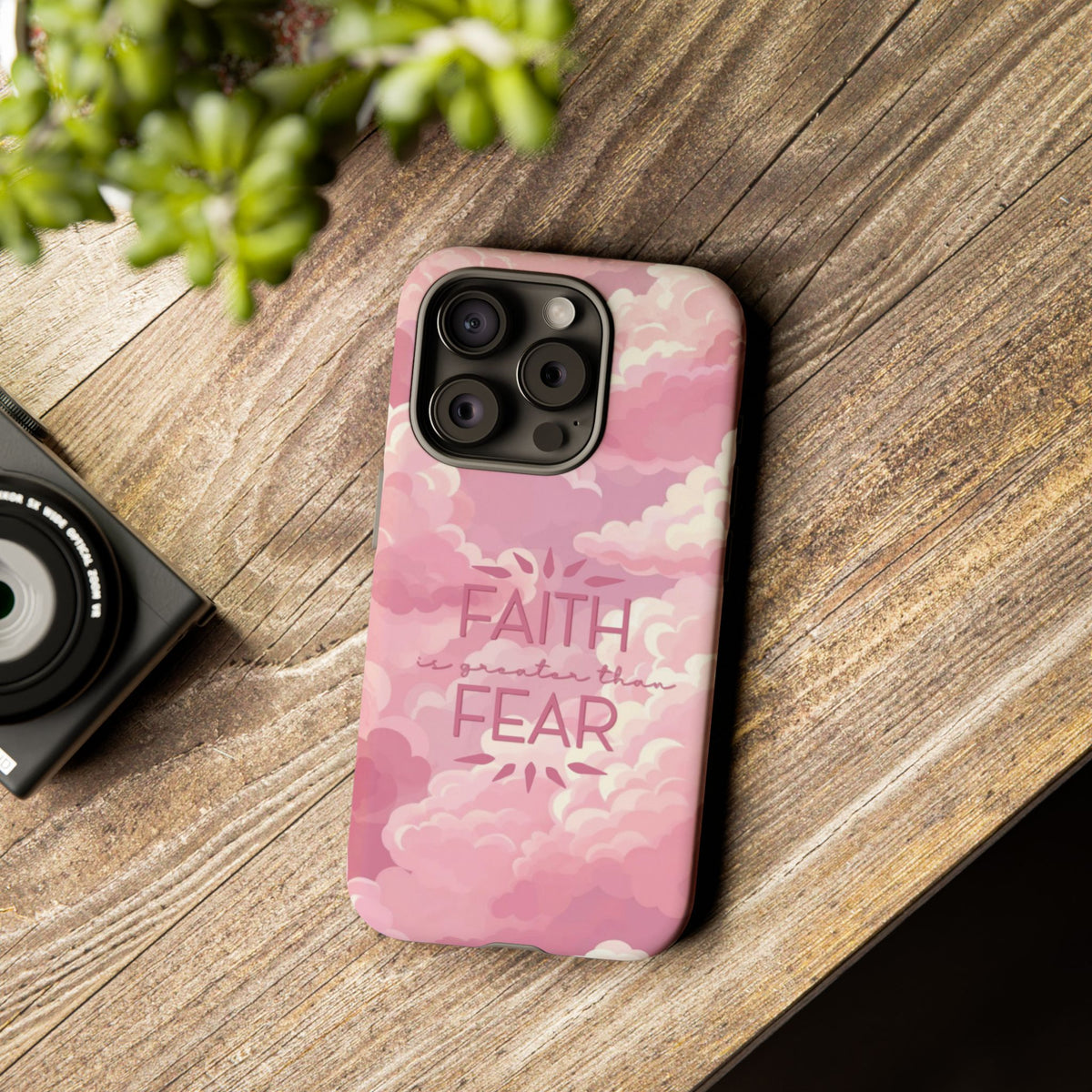 Christelijk telefoonhoesje Geloof is sterker dan angst roze mat